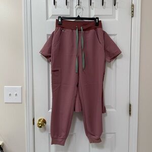 Women's Mauve Figs Scrub Set